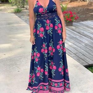 Navy Floral Maxi Dress 🌸🌺 - Small